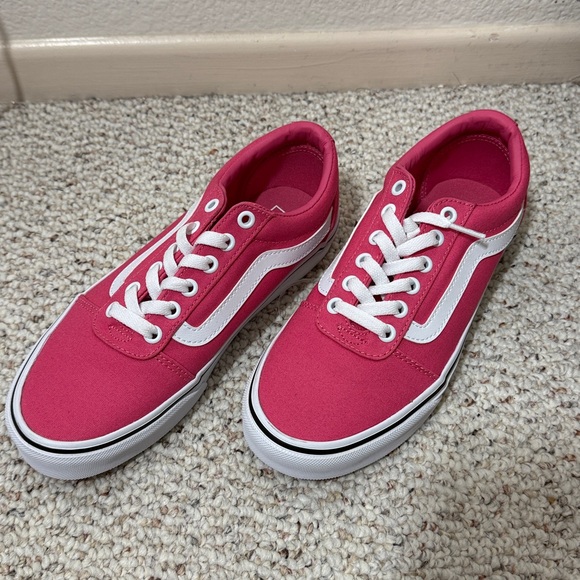 New! Vans Women's Bright Pink Canvas Old Skool - Picture 3 of 7